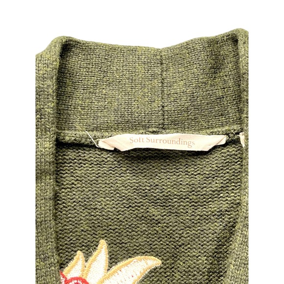 Soft Surroundings Green Embroidered Floral Okata Sweater Cardigan Size Large - Picture 3 of 10